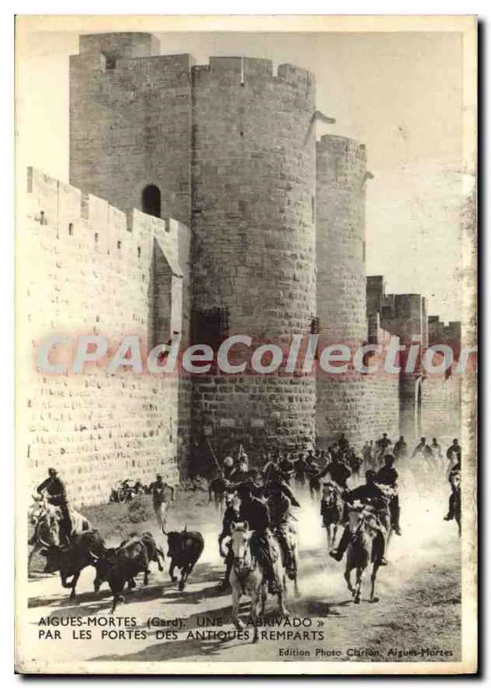 Aigues-Mortes (Gard) — Ein « Abrivado » durch die Tore der alten Mauern — Fotoausgabe Clarton, Aigues-Mortes - Vorderseite
