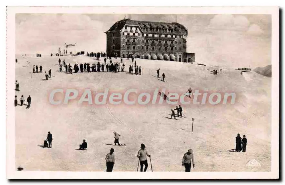 Superbagnères (alt. 1200 m) — Wintersport — Hotel - Vorderseite