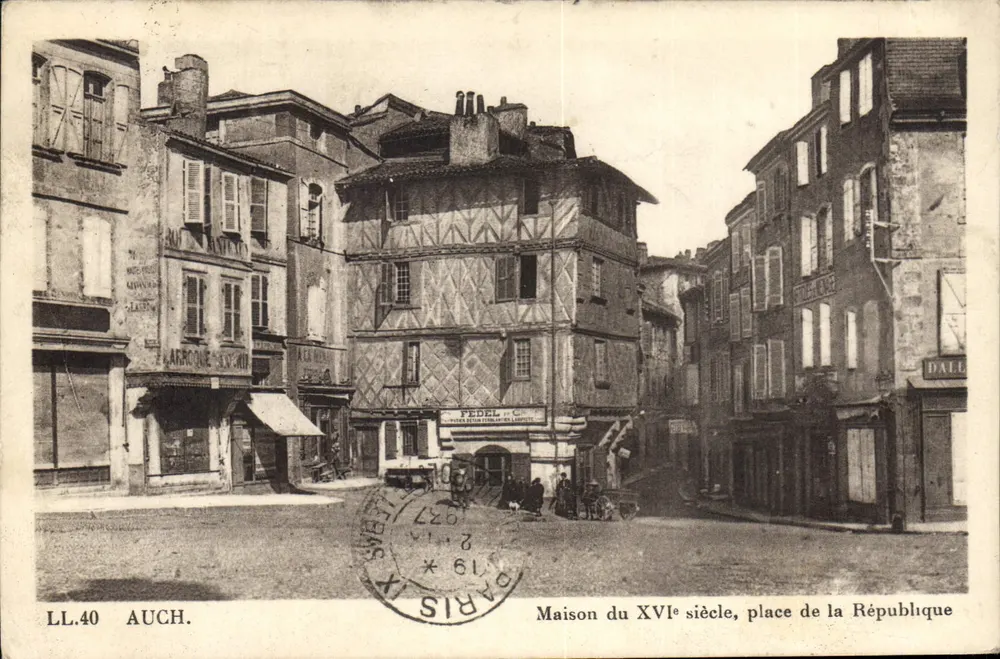 Auch — Haus aus dem 16. Jahrhundert, Place de la République — LL.40 - Vorderseite