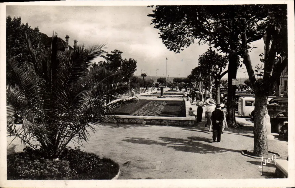 Arcachon — A Praça Carnot — Les Éditions d'Art Français - Frente