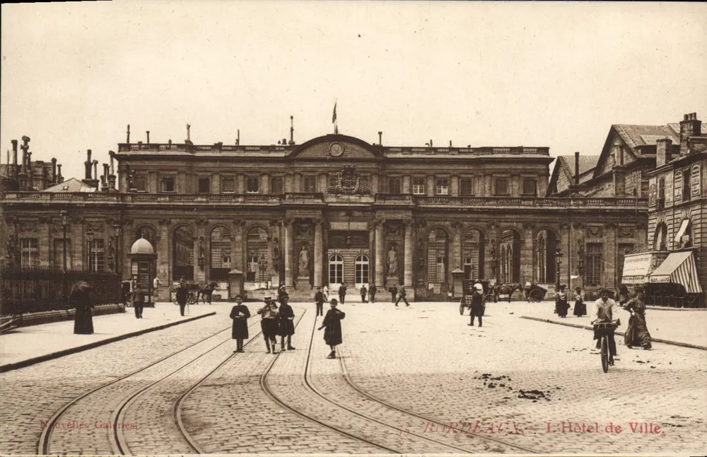 Bordeaux — O Hotel de Ville — Novas Galerias, n° 75 - Frente