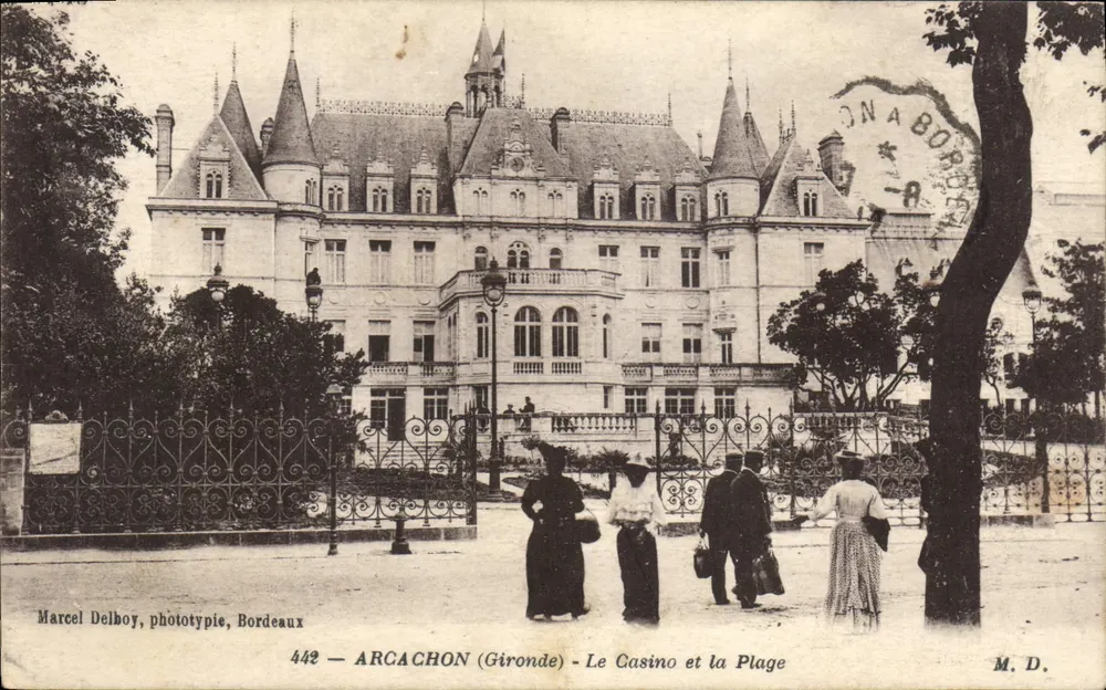 Arcachon (Gironde) — O Casino e a Praia — Marcel Delboy, fototipia, Bordeaux, n°442 - Frente