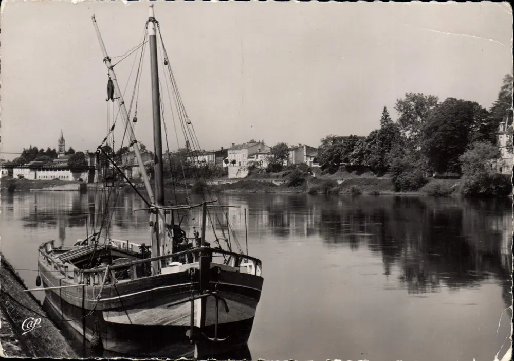 Sainte-Foy-la-Grande — Landschaft an den Ufern der Dordogne — C.A.P. Nr. 21 - Vorderseite