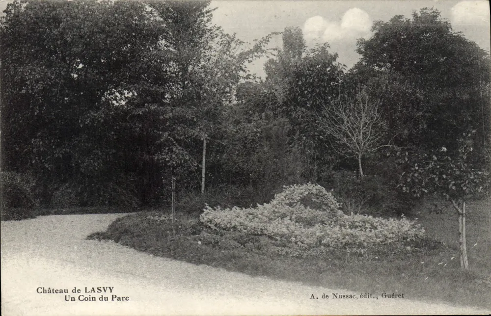 Castello di LASVY — Un Angolo del Parco — A. de Nussac, edit., Guéret - Recto