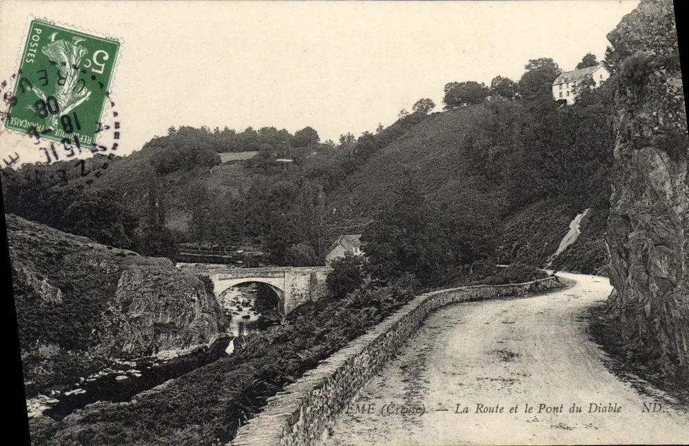 ÉME (Creuse) — A Estrada e o Ponte do Diabo — ND. - Frente