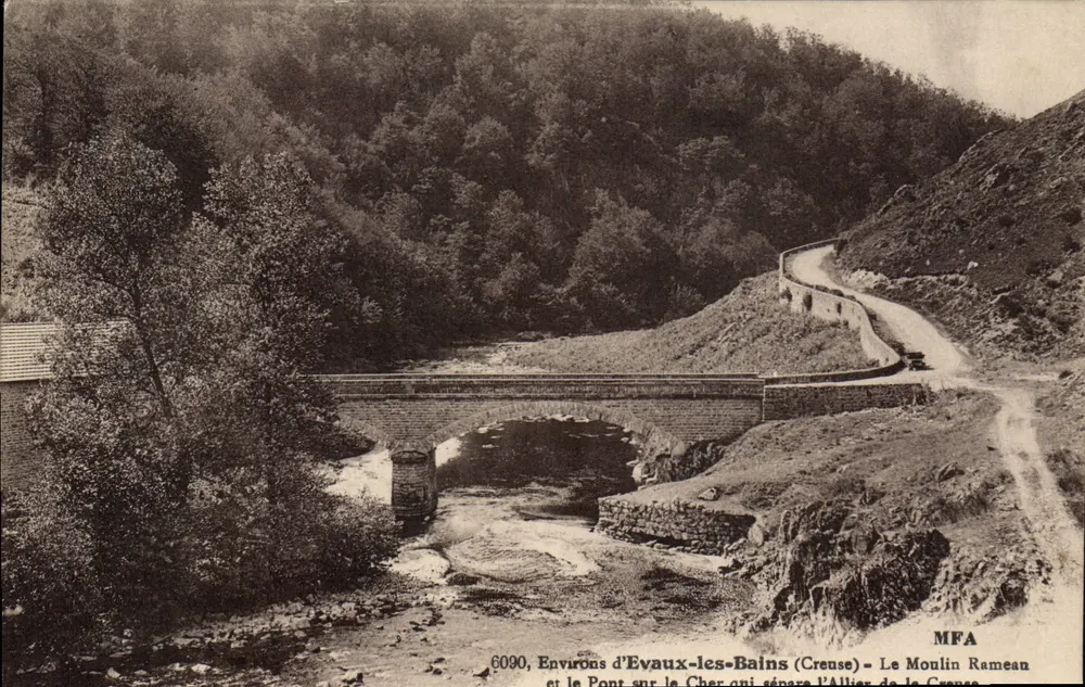 Alrededor de Evaux-les-Bains (Creuse) — El Molino Rameau y el Puente sobre el Cher que separa el Allier de la Creuse — MFA - Anverso