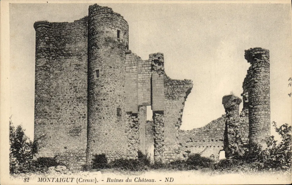 Montaigut (Creuse) — Ruínas do Castelo — ND - Frente