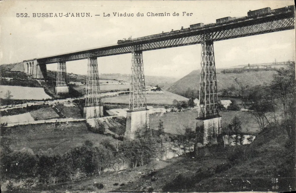 Busseau-d'Ahun — O Viaduto da Linha Ferroviária — A. de Nussaô, Chât. (n° 552) - Frente