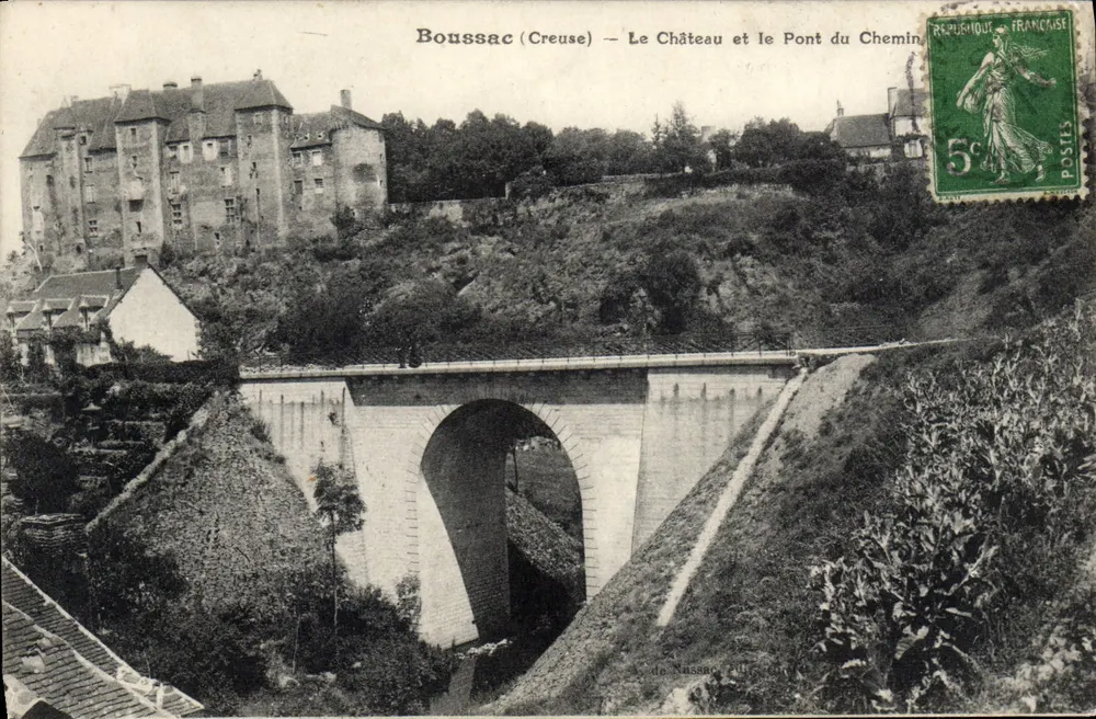 Boussac (Creuse) — Schloss und Brücke des Weges — de Nassac - Vorderseite