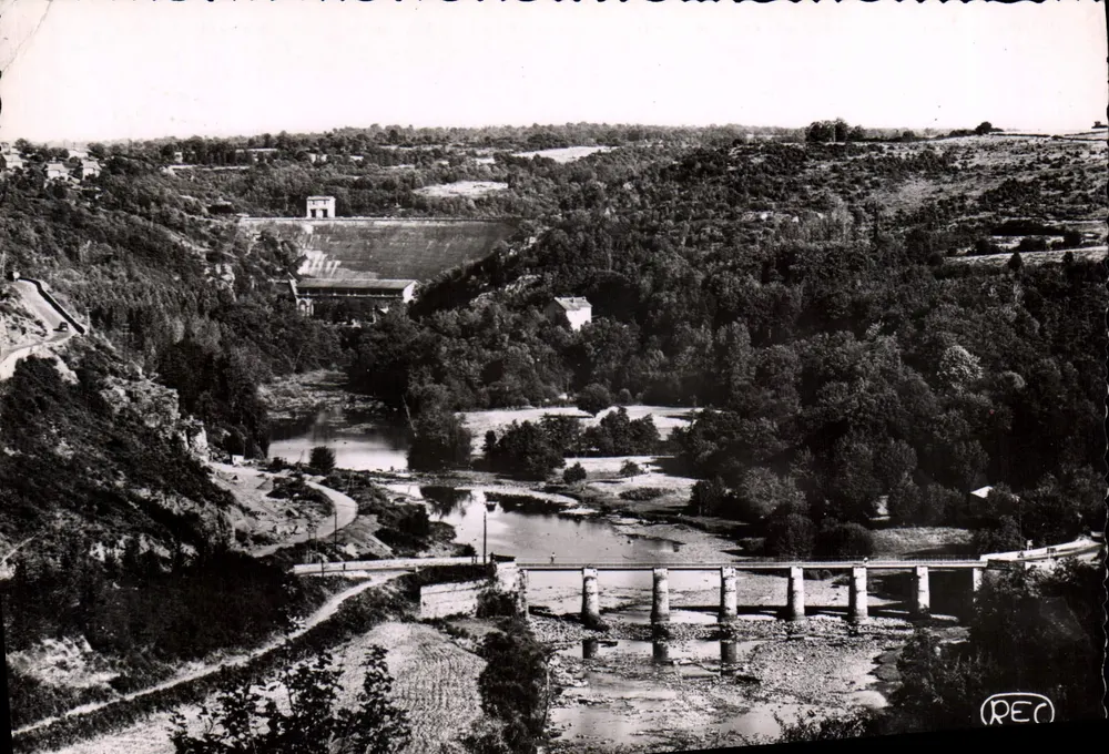 Die Creuse am Pont des Piles und am Staudamm Éguzon — M. Roussel, Châteauroux - Vorderseite