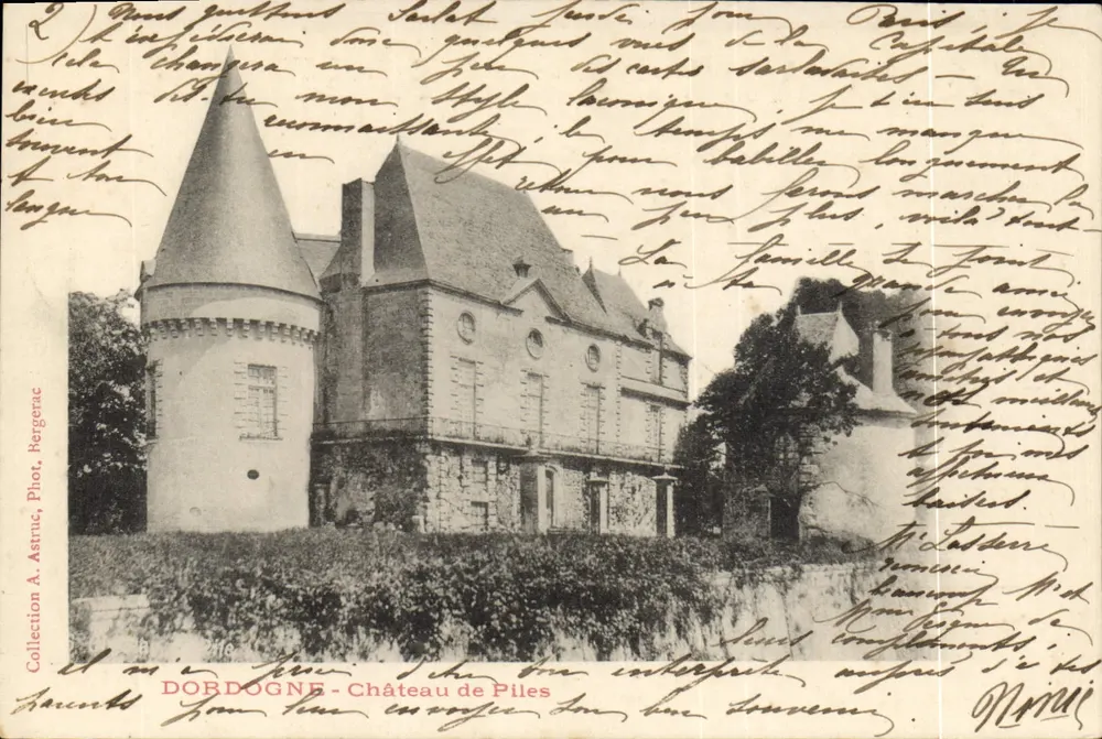 Castelo de Piles — Dordogne — Fot. Astruc, Hergenec - Frente
