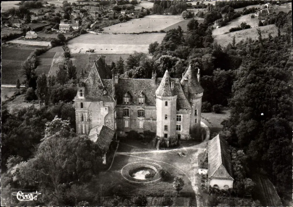 Lanquais (Dordogne) — O Castelo — Vista aérea — Edições Aéreas COMEET MACON - Frente