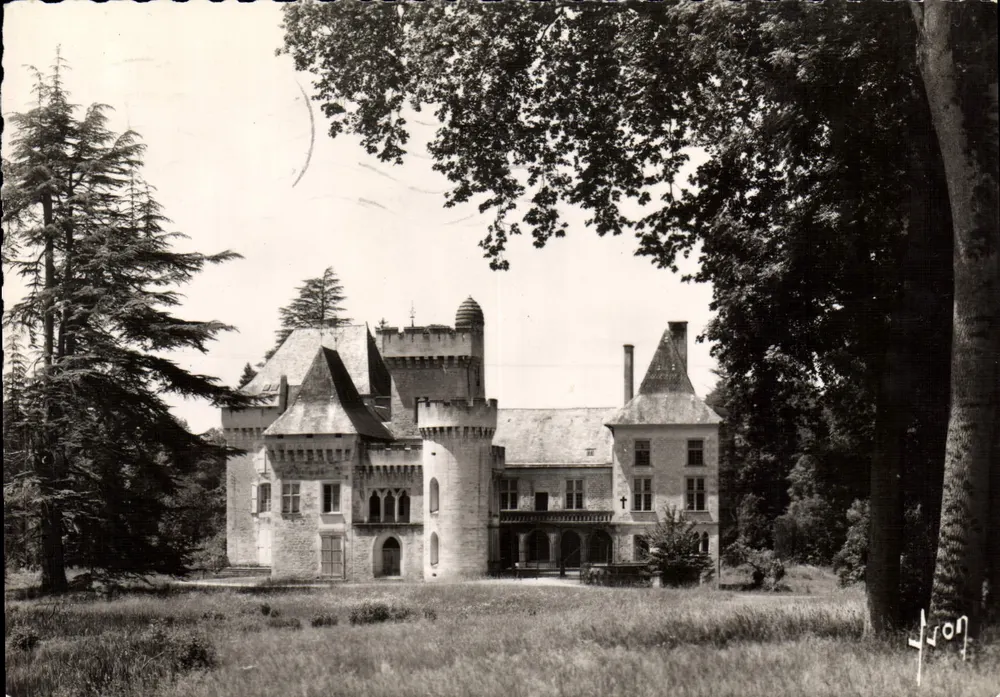 Château de Bugue — Dordogne — Éditions Frône - Recto
