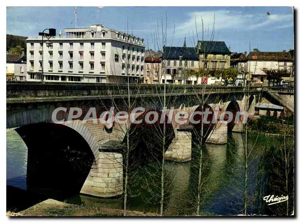 Le Bugue (Dordônia) — O ponte do Hotel Royal Vézère — Edições Méditerrâneo - Frente