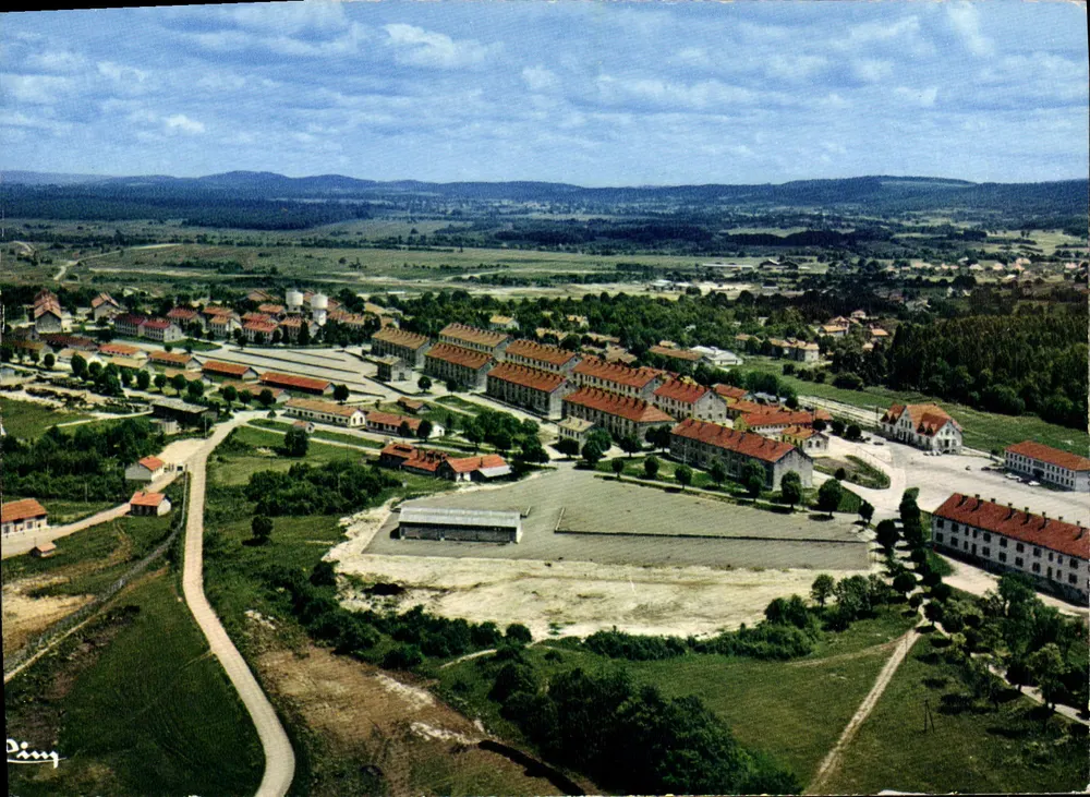 Campo Militare di VALDAHON (25. Doubs) — Vista generale — Editore Macon (71. S.&L.) - Recto