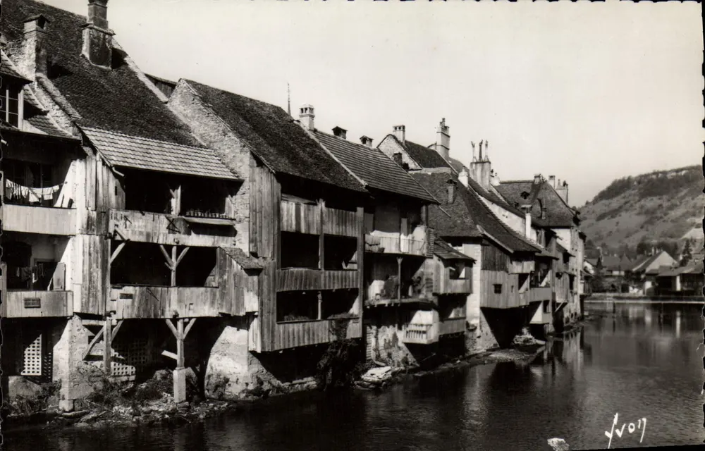 Ornans - Doubs — Alte Häuser am Ufer der Loue — Les Éditions d'Art 'YVON', Paris - Vorderseite