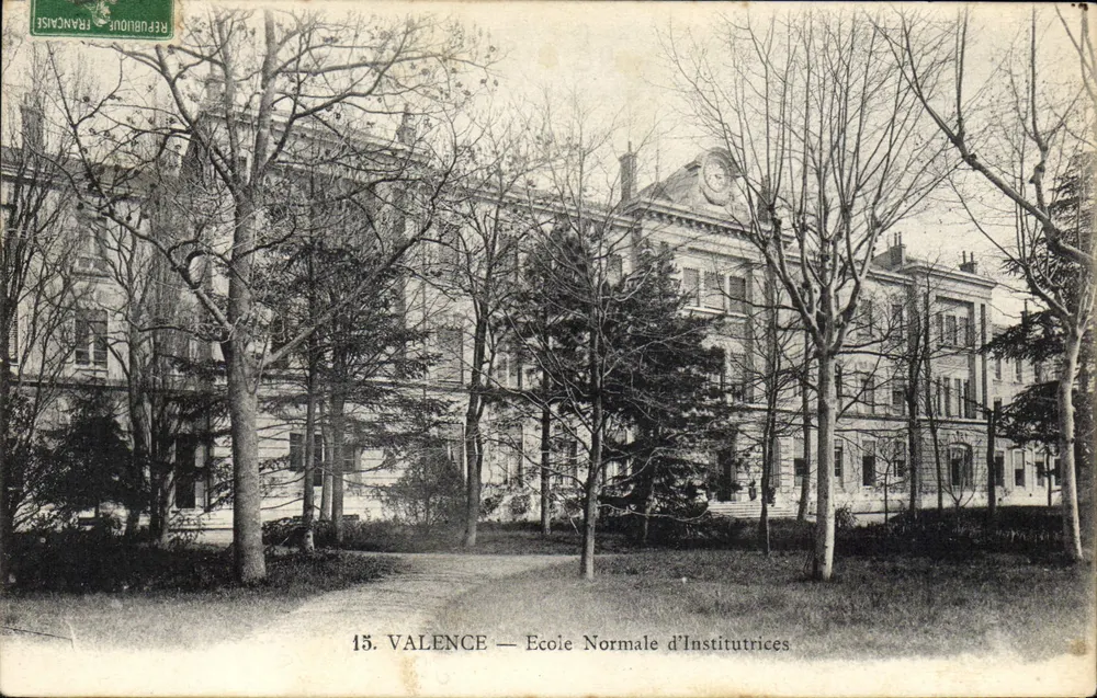 Valência — Escola Normal de Institutoras — República Francesa - Frente