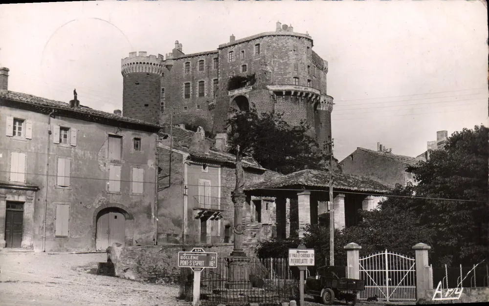 Bollène - Castelo de Pierrelatte — editor A. ARDY, n° 129 - Frente