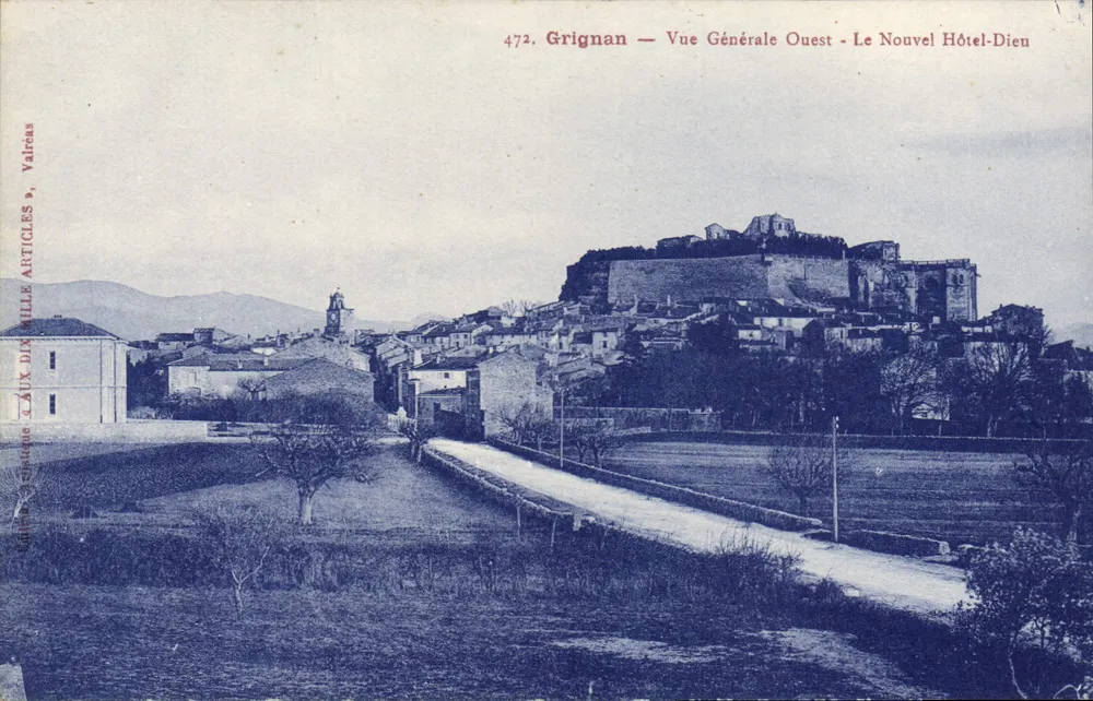 Grignan — Allgemeine Ansicht Westen — Das Neue Hôtel-Dieu - Vorderseite