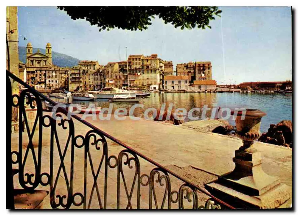Bastia - O Velho Portinho — vista do porto com edifício religioso no fundo — Fabricação Francesa - Frente