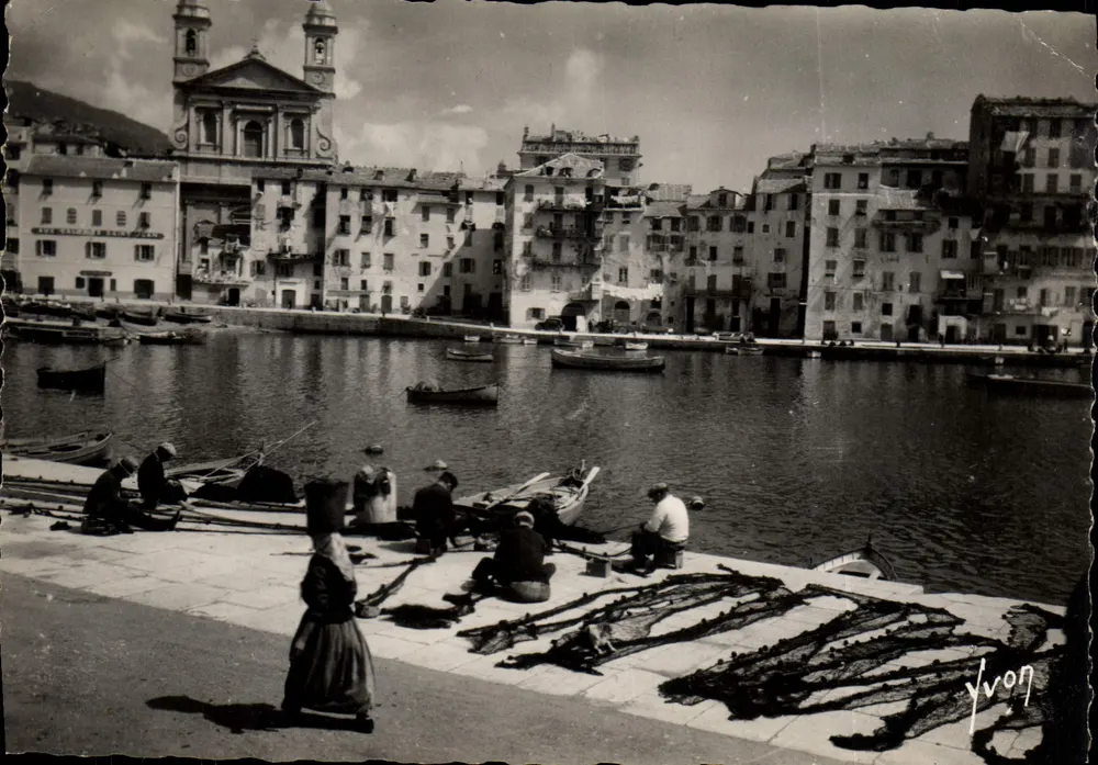 Alter Hafen von Bastia — Kirche Saint-Jean im Hintergrund — Yvion - Vorderseite