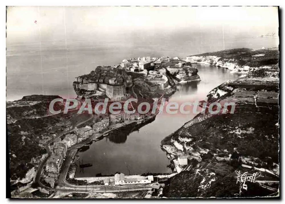 Bonifacio (Korsika) — Luftaufnahme. Die Stadt und der Hafen — Authentische Fotografie. Reproduktion verboten - Vorderseite