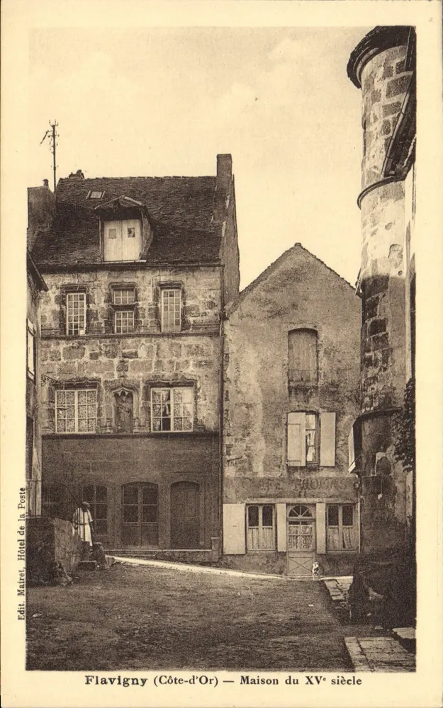 Flavigny (Côte-d'Or) — Casa do século XV — Hotel de la Poste - Frente