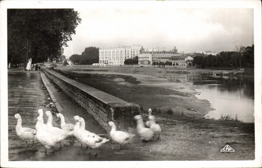 Dax - As margens do Adour — Bilhete postal antigo - Paris - Frente
