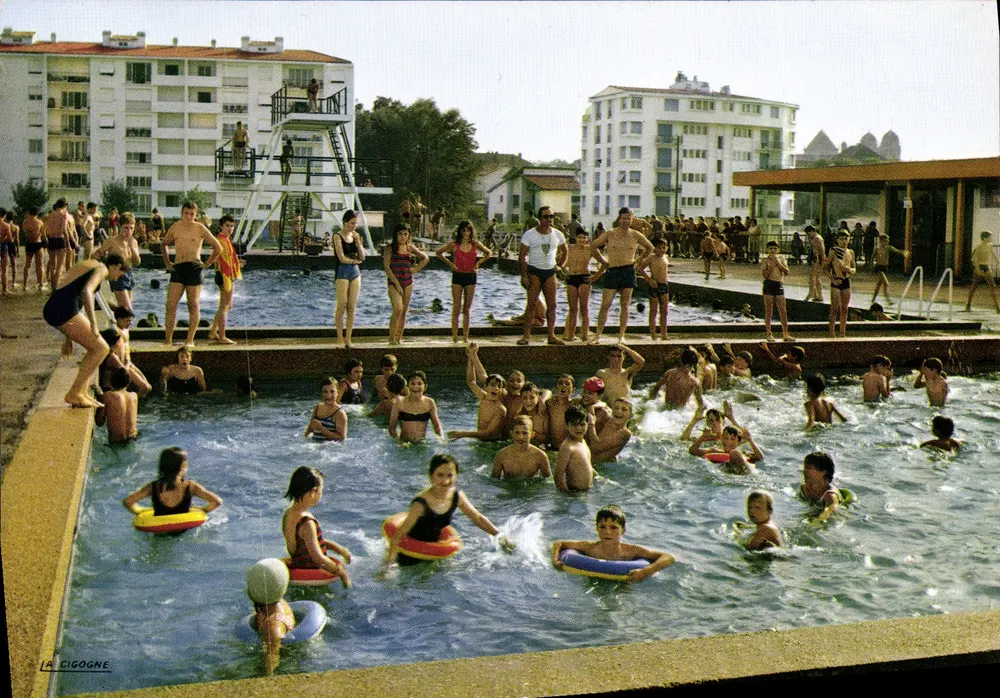 A Cegonha — Piscina em Dax (Landes) — Edições A Cegonha - Frente