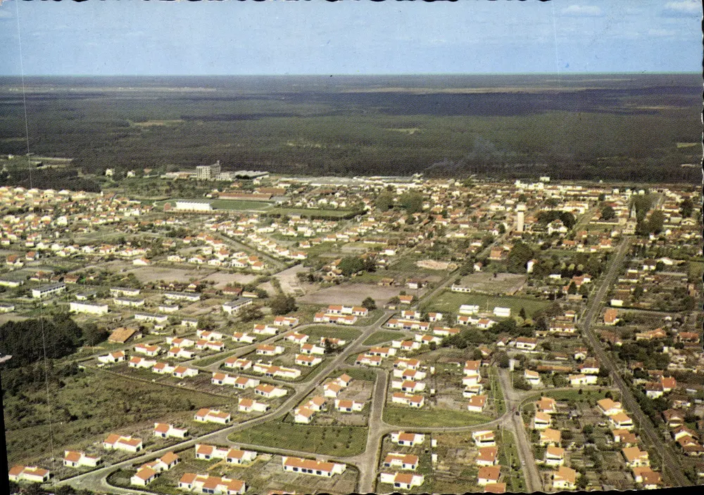 Morcenx (Landes) — Panoramablick auf den Stadion — Verlag: Couleurs Naturelles, Serie A40 M38 1000 - Vorderseite