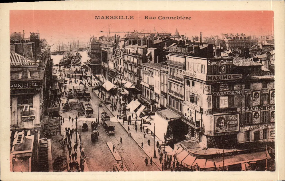 Marseille — Rue Cannebière — vue de la rue avec tramway et bâtiments - Recto
