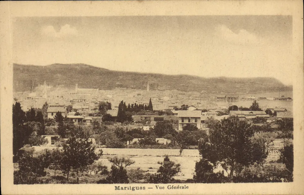 Martigues — Vista Geral - Frente