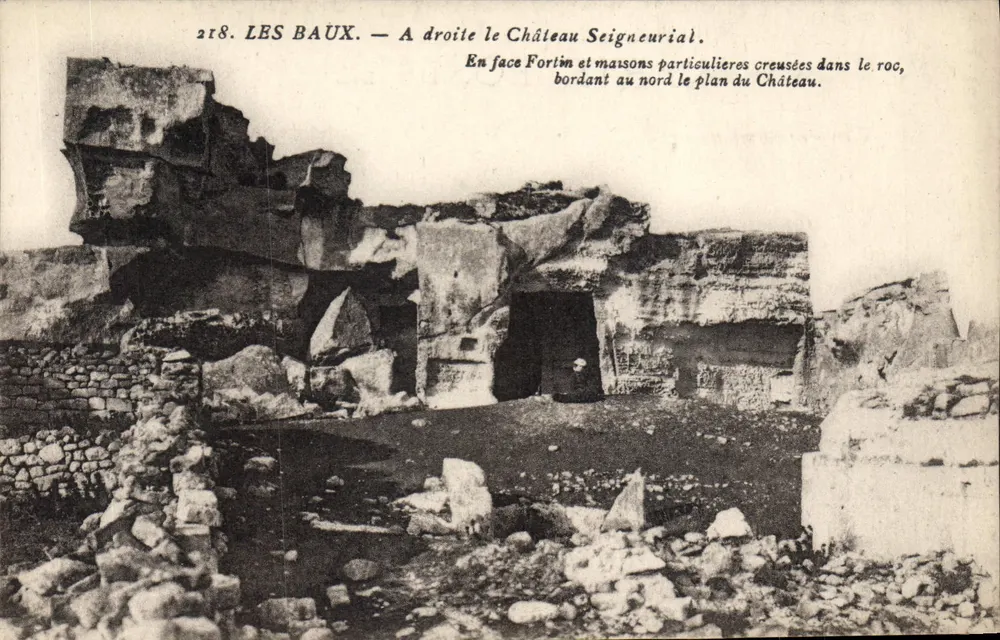 Les Baux — Das Herrenschloss und seine felsigen Befestigungen - Vorderseite