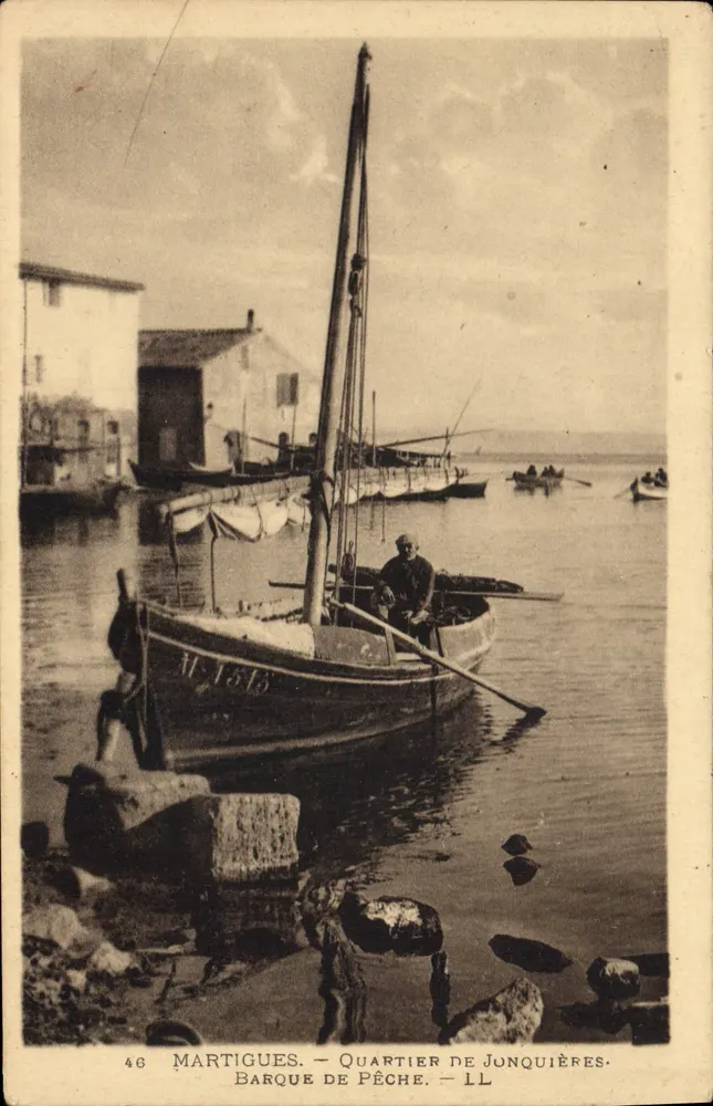 Martigues — Wijk Jonquières — Visboot — LL - Voorkant