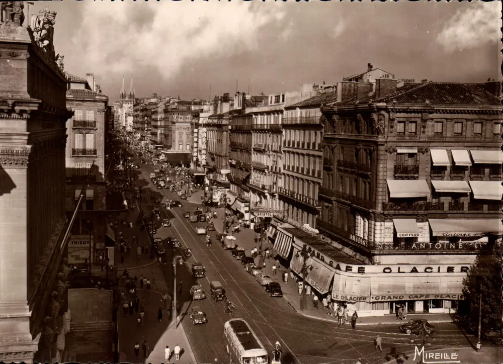 Marseille - La Canebière — Ansicht der Siegesarchitektur und des Grand Café Glacière — Edition Mireille - Vorderseite
