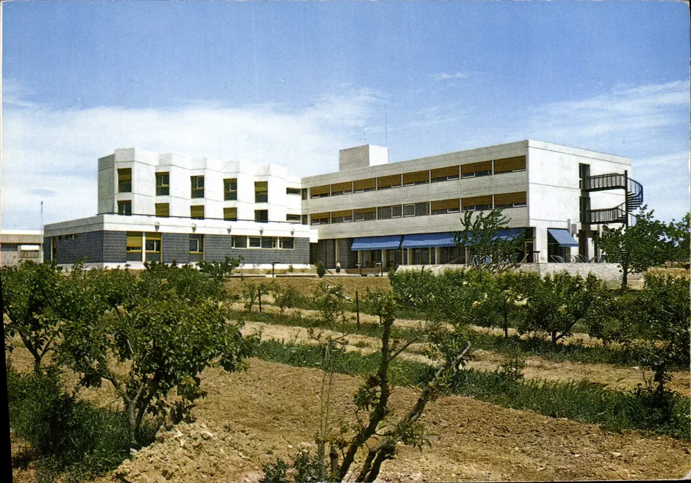 Medizinisches und Diätetisches Zentrum Provence-Azur — 13-Eguilles (B.-du-R.) — Éditions de France - Vorderseite
