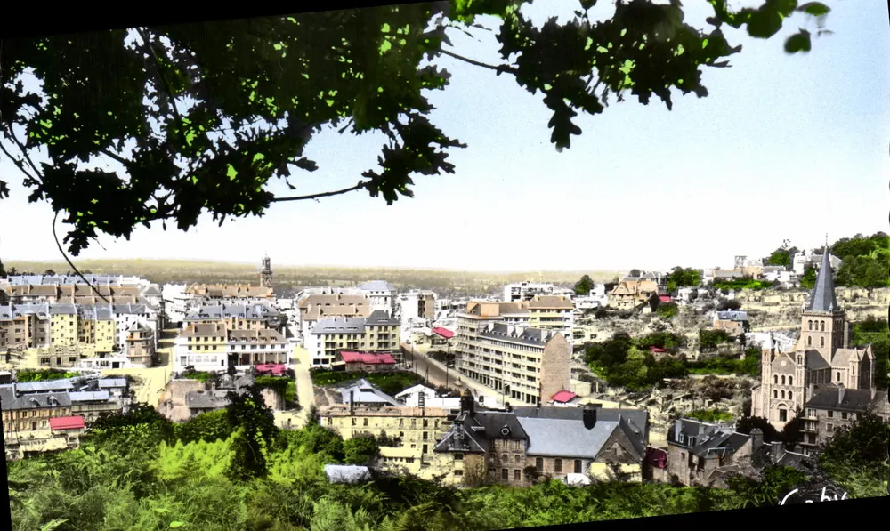 Vire (Calvados) — Allgemeiner Blick und Kirche Sainte-Anne — Gaby Editions - Vorderseite