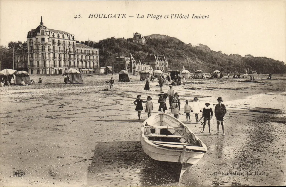 Houlgate — A Praia e o Hotel Imbert — G. Forestier, Le Havre - Frente