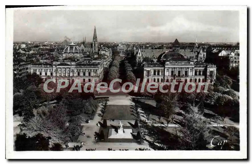 Visão aérea da Place de la République em Strasbourg — editor Cap - Frente