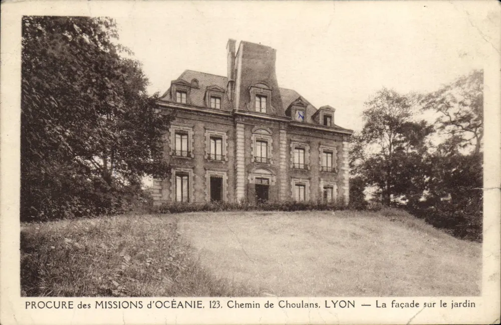 Castelo das Missões da Oceânia — Fachaleta sobre o jardim — Procure das Missões da Oceânia, 123, Chemin de Choulans, Lyon - Frente
