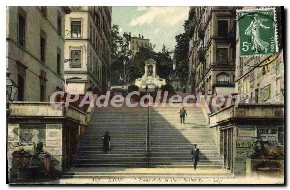 Lyon — A Escada da Praça Sathonay — LL. 132 - Frente