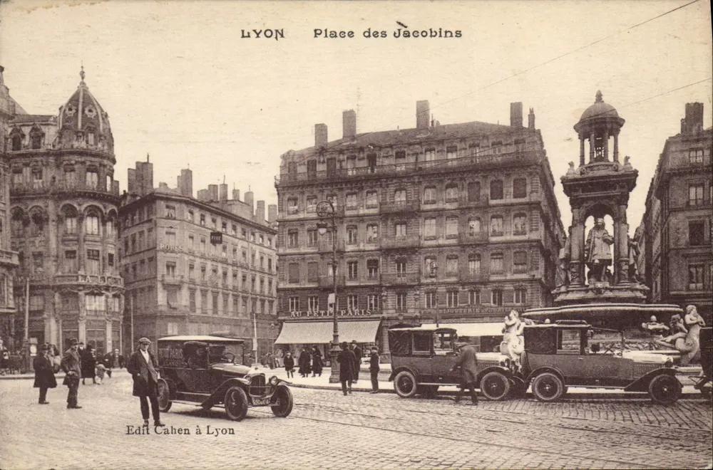 LYON Place des Jacobins — éditeur Edft Cahen à Lyon, n° de série visible - Frente