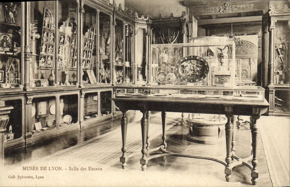 Museum van Lyon — Zaal van de Smaltjes — Coll. Sylvestre, Lyon - Voorkant