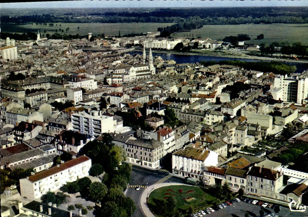 Macon (3.-et-L.) — algemene luchtfoto — CIM - Voorkant