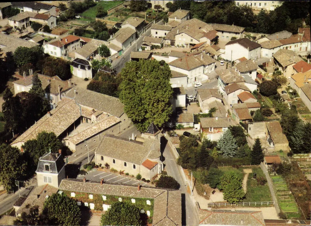 Vue aérienne du village d'Anceles — éditeur A.P.C.E. — n° de série 91 22 02 13 - Recto