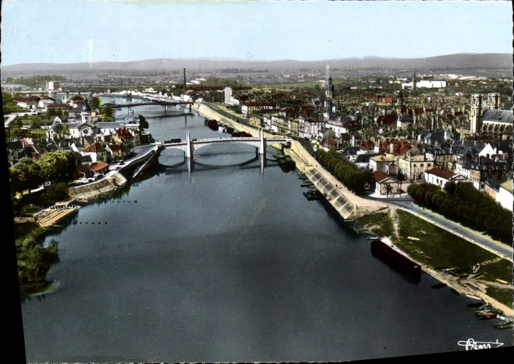 Chalon-sur-Saône — Vista aérea — Comblain Imp. Macon - Frente