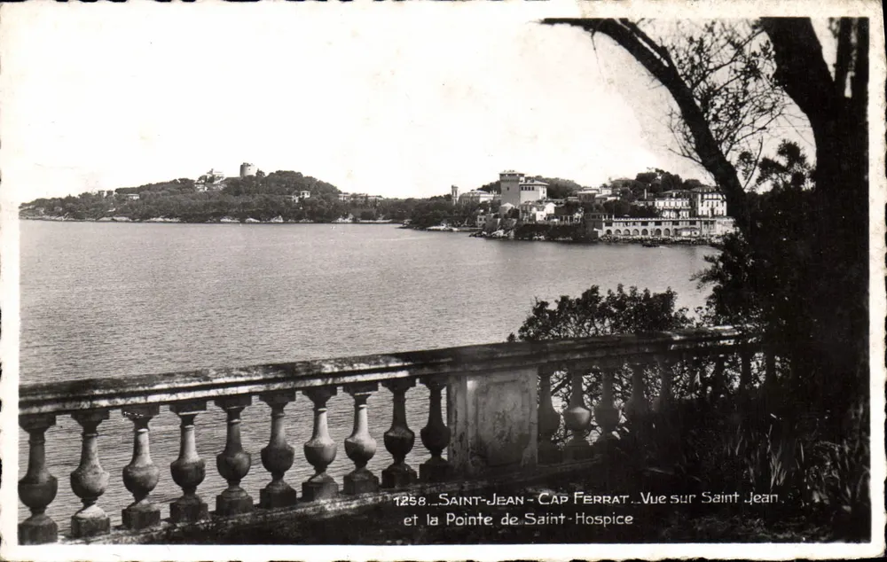 Saint-Jean-Cap-Ferrat — Blick auf Saint-Jean und die Pointe de Saint-Hospice — Edition La Cigogne - Vorderseite
