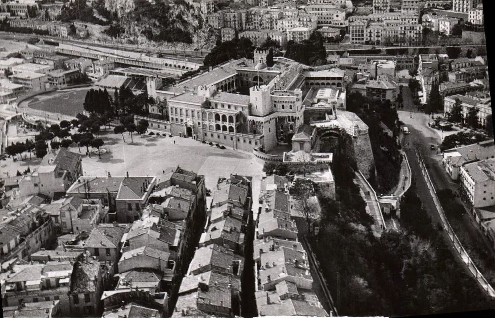 Palácio de Mônaco — Vista aérea — G. Detaille, Fotógrafo Mônaco - Frente