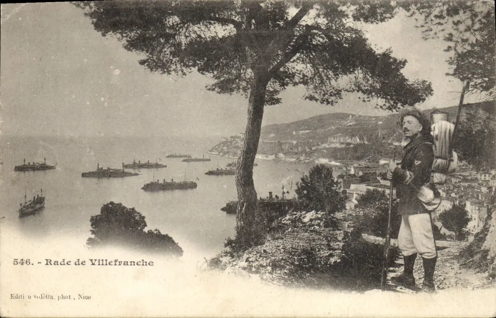Rade de Villefranche — vista portuária com soldado — Edição de G. Letta, fot. Nioe, n°546 - Frente