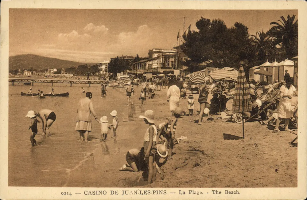 CASINO DE JUAN-LES-PINS — Der Strand — La Plage - Vorderseite